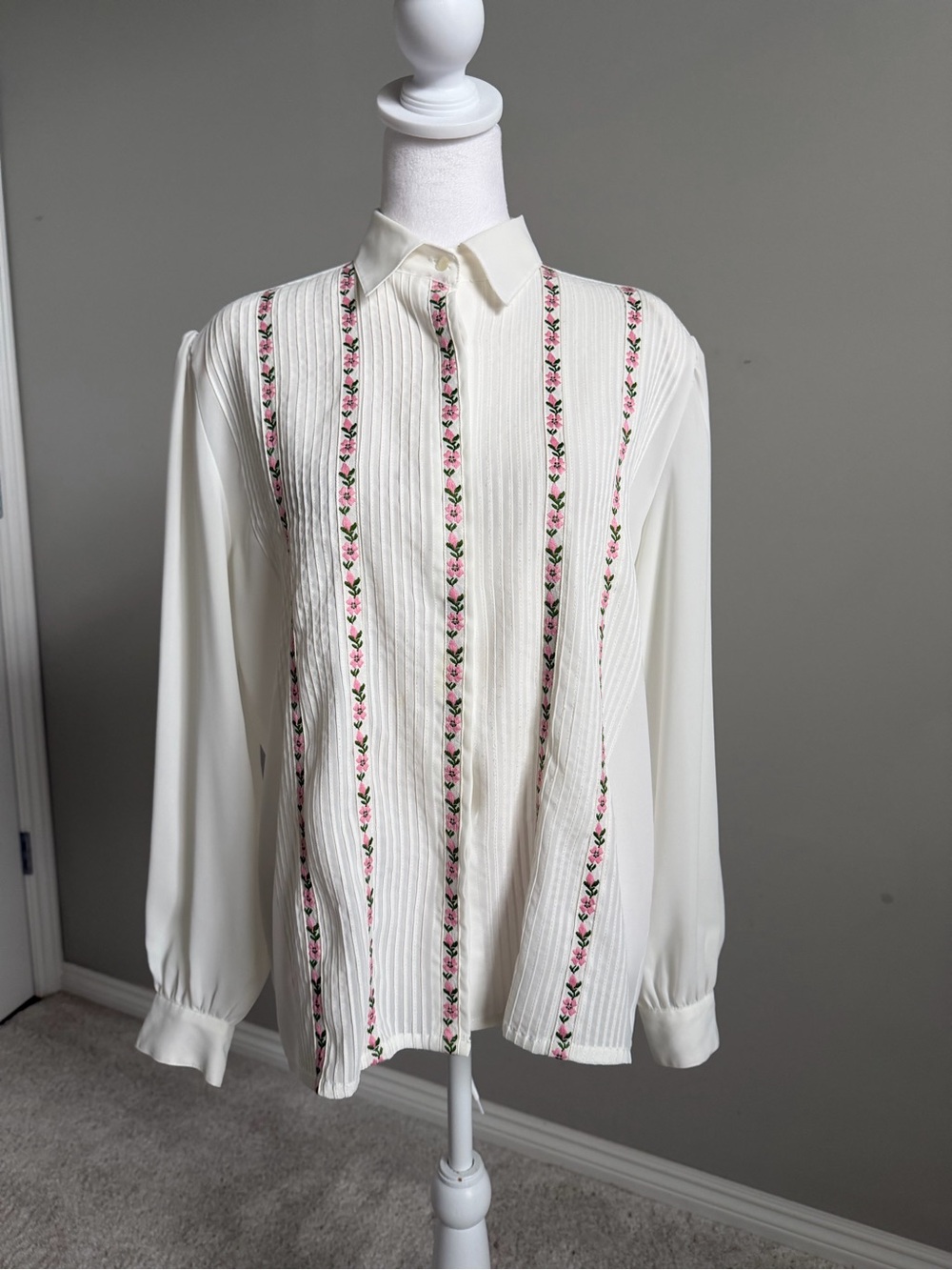 Vintage Cream Long-Sleeve Button-Up Silky Blouse with Pink Floral Trim